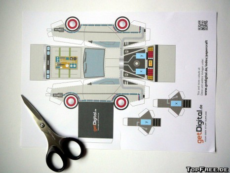 Papercraft: DeLorean